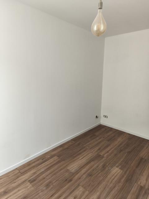 Chambre : murs et sol stratifié — KSC Peinture